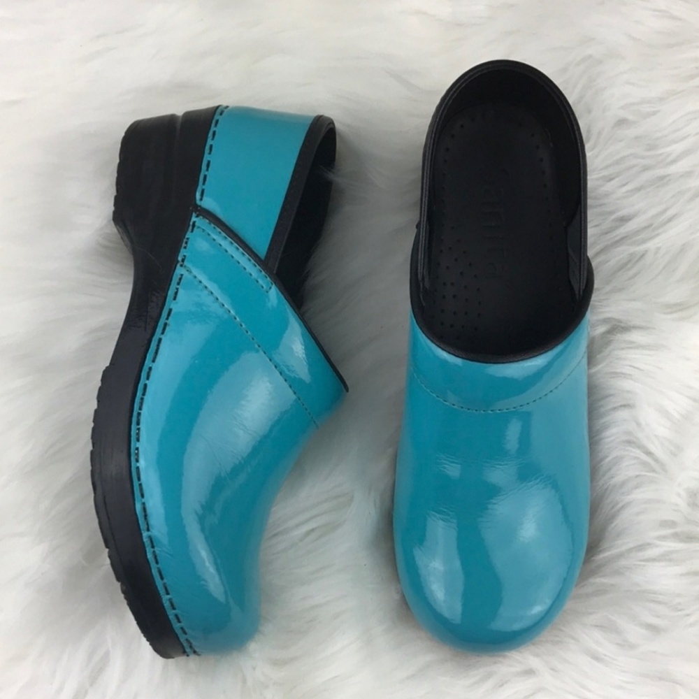 Turquoise💙 Sanita Clogs size 39